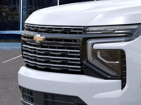 New 2026 Chevrolet Suburban High Country AWD/4WD image 13