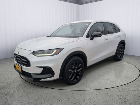 Used 2023 Honda HR-V Sport image 6