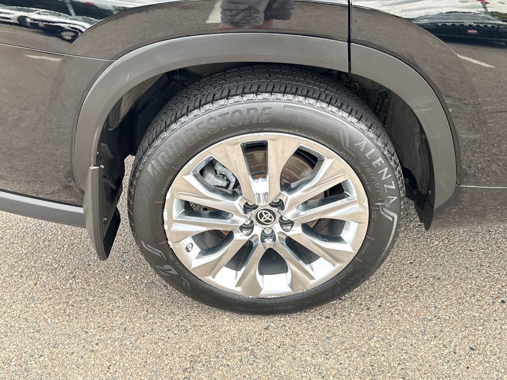 Used 2023 Toyota Highlander Limited AWD/4WD image 44