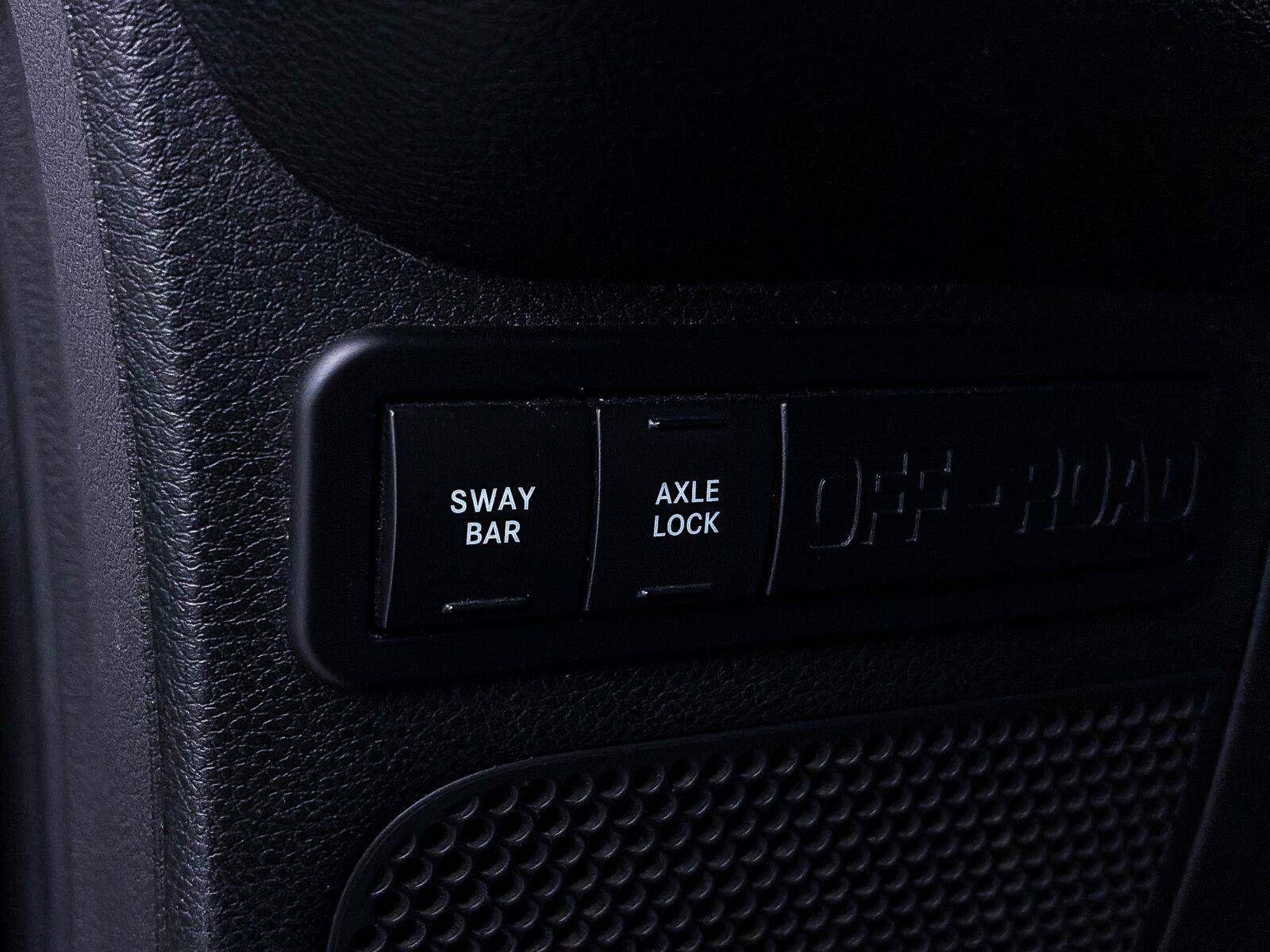 Used 2017 Jeep Wrangler Unlimited Rubicon AWD/4WD image 3