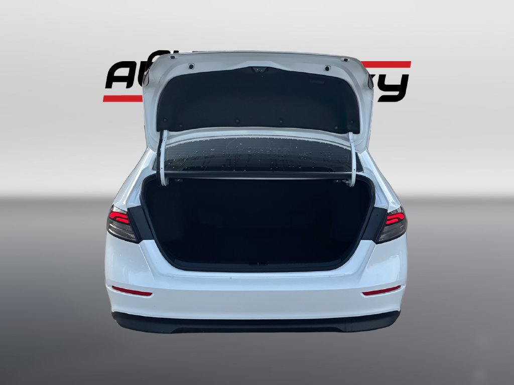 Used 2025 Honda Accord Sport image 25