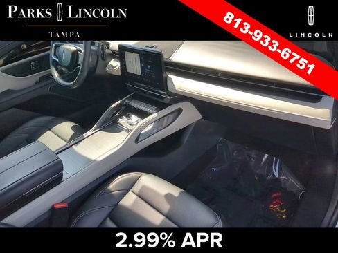 Certified 2025 Lincoln Nautilus Premier AWD/4WD image 9