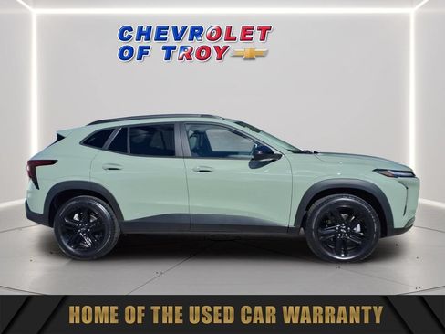 Used 2024 Chevrolet Trax ACTIV w/ Sunroof Package FWD image 10