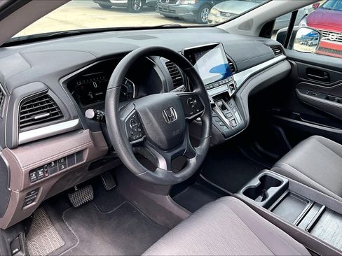 Used 2018 Honda Odyssey EX image 18