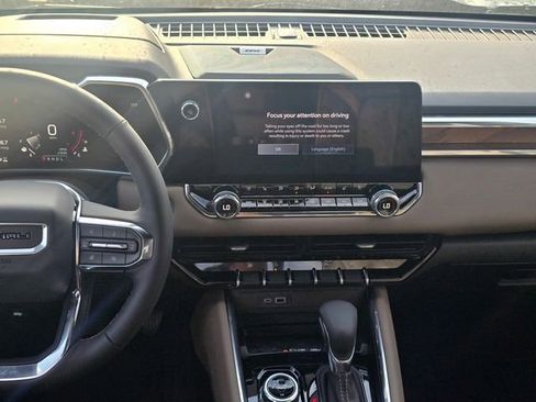 New 2026 GMC Canyon Denali AWD/4WD image 15