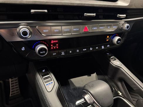 Used 2025 Kia Telluride SX Prestige X-Line image 23
