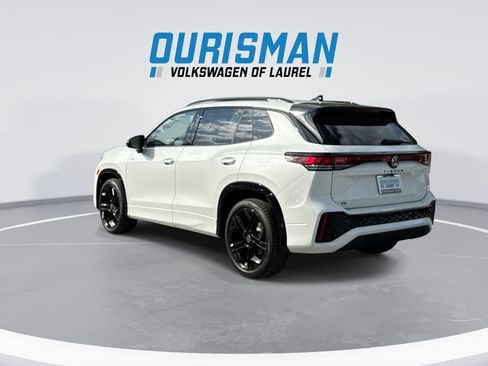 New 2026 Volkswagen Tiguan SE R-Line FWD image 6