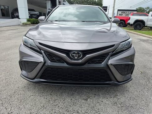 Used 2022 Toyota Camry SE w/ Convenience Package FWD image 8