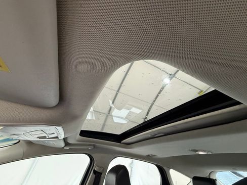 Used 2017 Ford Focus Titanium image 37