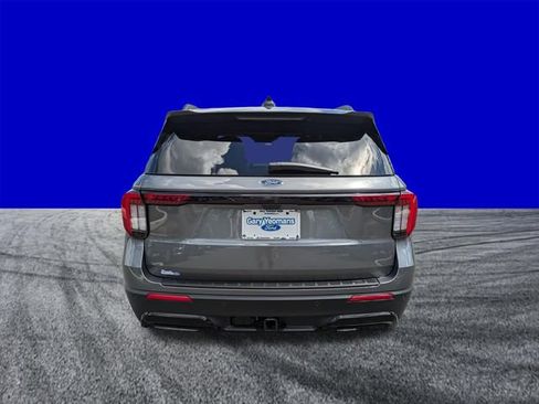 Certified 2026 Ford Explorer ST-Line w/ ST-Line Street Pack RWD image 5