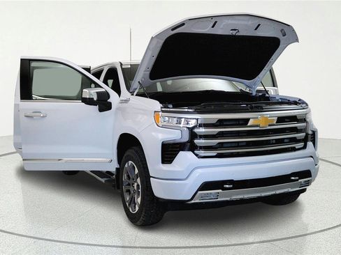 New 2026 Chevrolet Silverado 1500 High Country w/ Technology Package AWD/4WD image 5