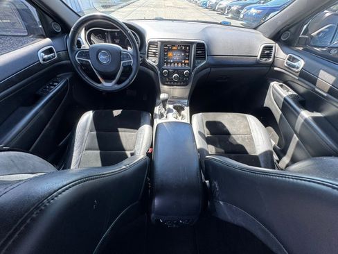 Used 2017 Jeep Grand Cherokee Altitude AWD/4WD image 28