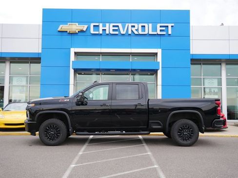 Used 2022 Chevrolet Silverado 2500 LTZ w/ LTZ Plus Package AWD/4WD image 4