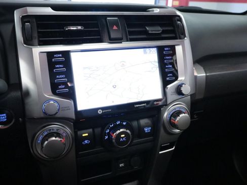 Used 2022 Toyota 4Runner SR5 Premium w/ Moonroof Package RWD image 19