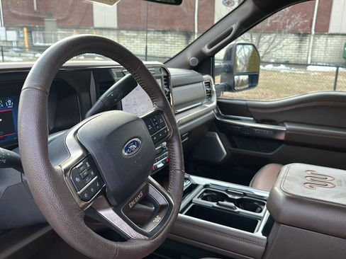 Certified 2024 Ford F250 King Ranch image 9