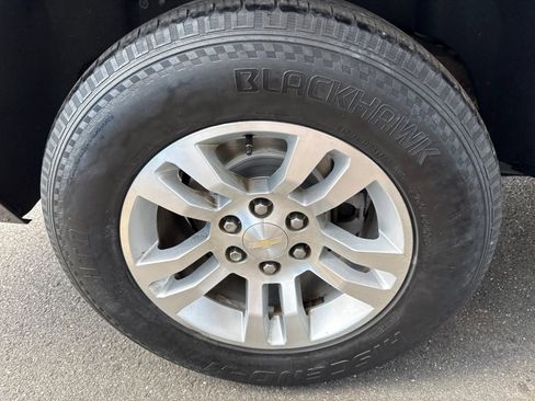 Used 2018 Chevrolet Suburban LT AWD/4WD image 13