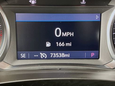 Used 2023 Chevrolet Traverse LT image 12