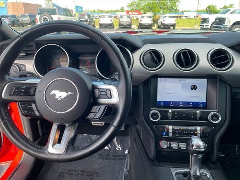 Used 2020 Ford Mustang Premium RWD image 17