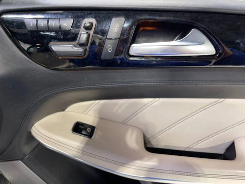 Used 2016 Mercedes-Benz GL 63 AMG 4MATIC w/ Accessory Chrome Package image 36