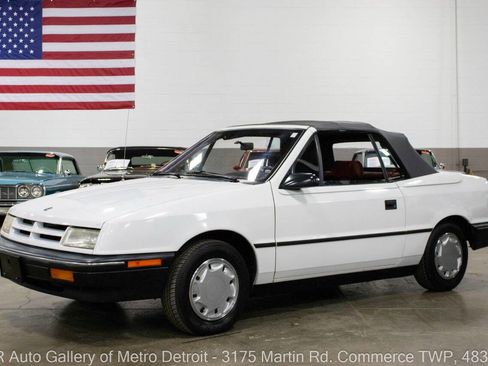Used 1991 Dodge Shadow Convertible image 2