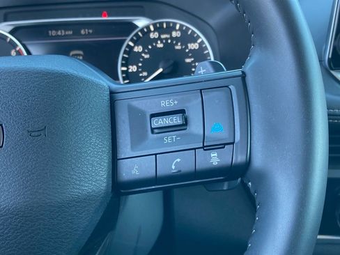 Used 2025 Nissan Rogue SV image 17