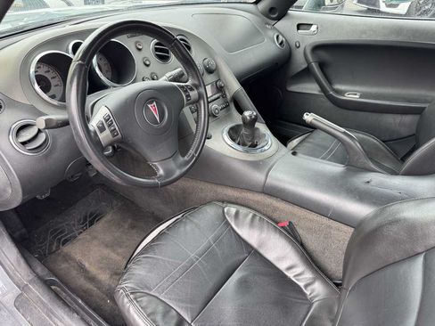 Used 2009 Pontiac Solstice Convertible w/ Premium Package RWD image 17
