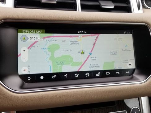 Used 2017 Land Rover Range Rover Sport HSE image 15