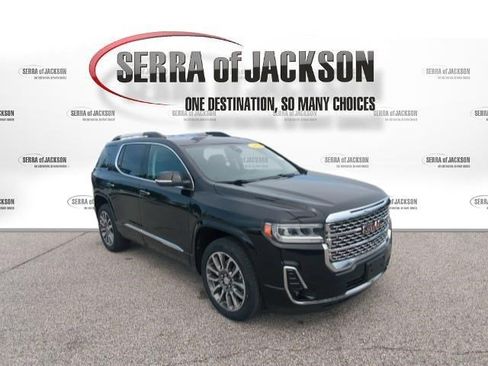 Used 2021 GMC Acadia Denali w/ Denali Technology Package FWD image 2