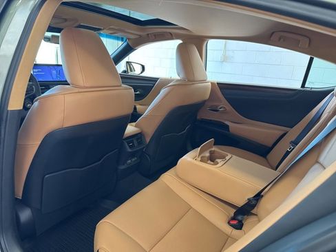 New 2025 Lexus ES 350 w/ Premium Package image 41