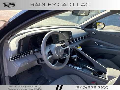 Used 2022 Hyundai Elantra SEL image 15