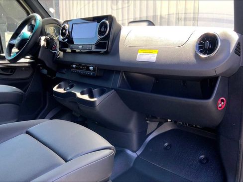 New 2025 Mercedes-Benz Sprinter 2500 image 11