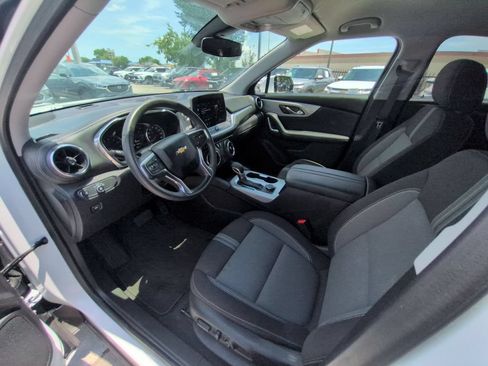 Used 2025 Chevrolet Blazer LT FWD image 15
