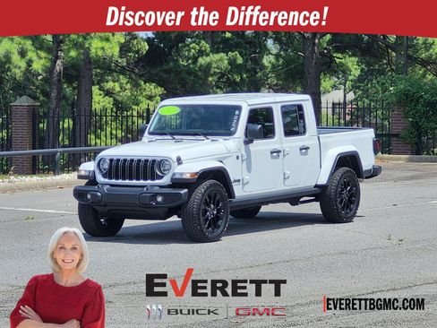 Used 2025 Jeep Gladiator Sport AWD/4WD image 1