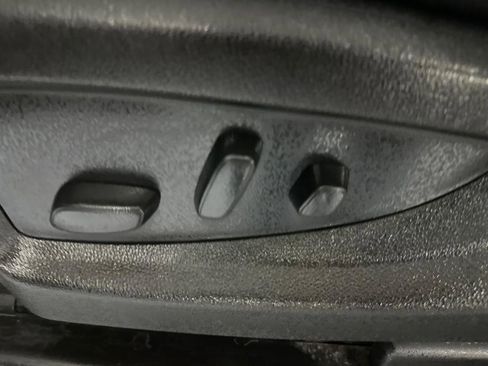 Used 2018 Chevrolet Silverado 1500 LT w/ All Star Edition image 38