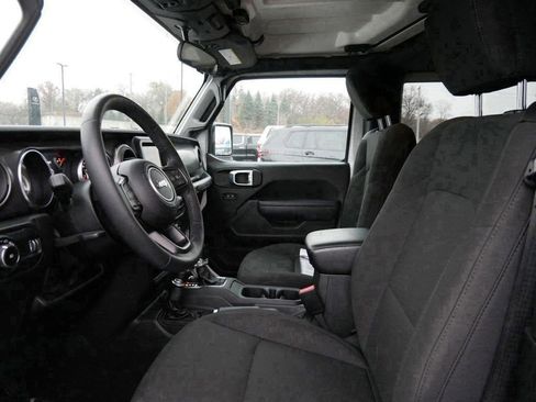 Used 2023 Jeep Wrangler Sport S image 10