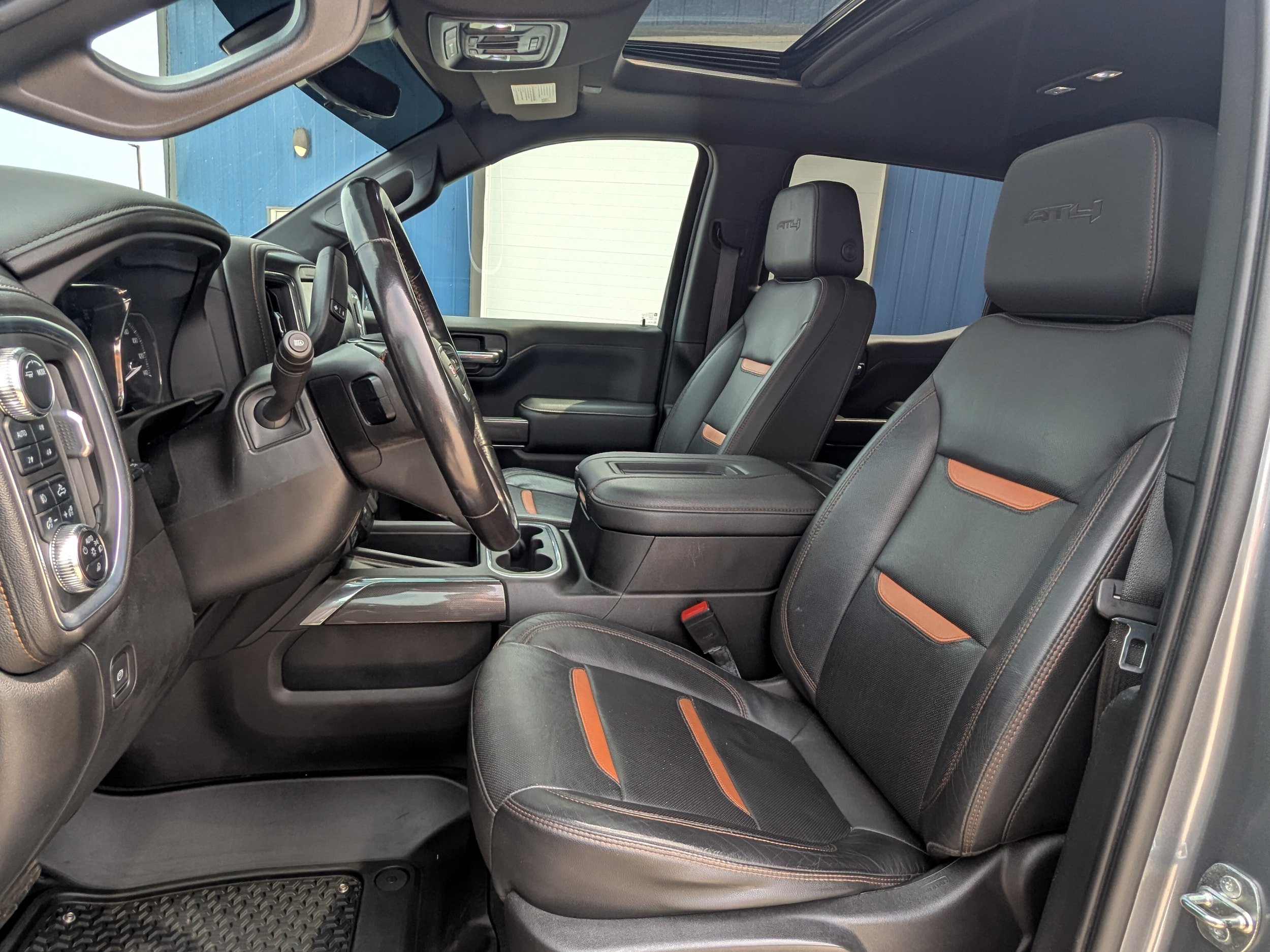 Used 2022 GMC Sierra 1500 AT4 w/ AT4 Premium Package AWD/4WD image 10