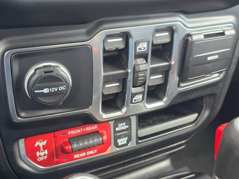 Used 2020 Jeep Gladiator Rubicon image 38