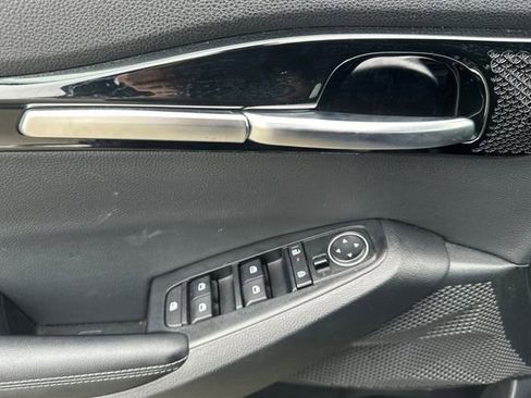 Used 2025 Kia Seltos S image 11