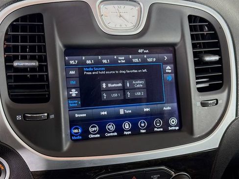 Used 2023 Chrysler 300 Touring L w/ Popular Equipment Group image 32