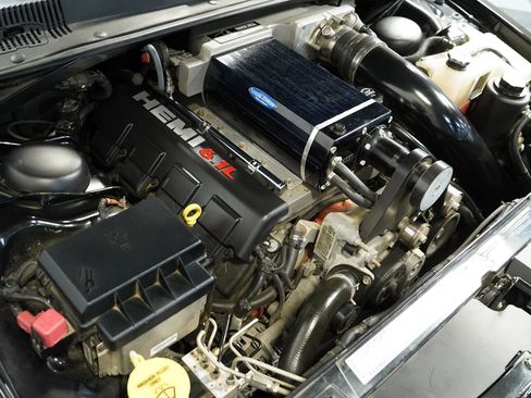 Used 2006 Dodge Magnum SRT8 w/ SRT Option Group III image 26