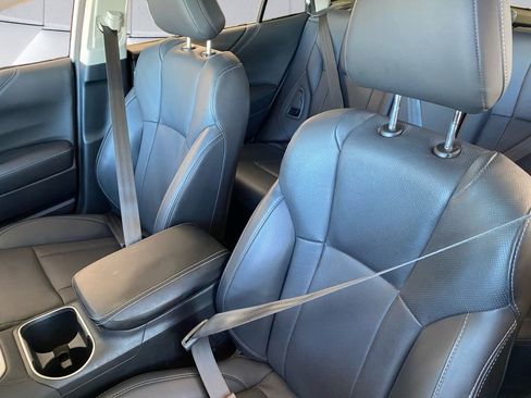 Certified 2022 Subaru Outback Limited image 8