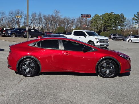 Used 2024 Toyota Prius LE image 6