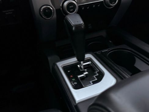 Used 2018 Toyota Tundra Platinum image 40
