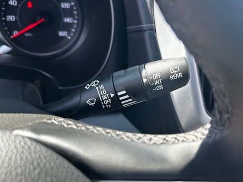 Used 2023 GMC Terrain SLT FWD image 18