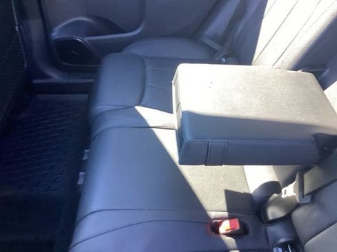 Used 2021 Mercedes-Benz GLB 250 4MATIC w/ Premium Package image 28