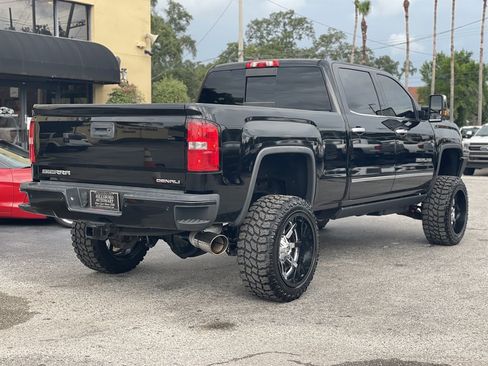 Used 2015 GMC Sierra 2500 Denali w/ Duramax Plus Package AWD/4WD image 21