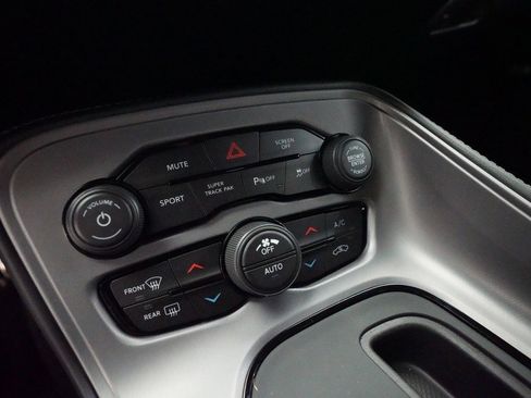 Used 2023 Dodge Challenger R/T w/ Plus Package image 20