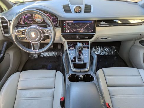 Certified 2023 Porsche Cayenne image 22