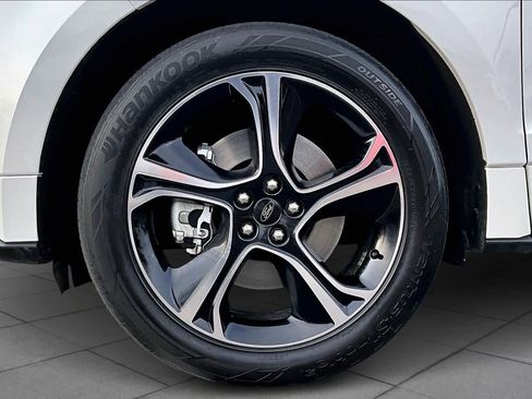 Used 2020 Ford Edge ST w/ Cold Weather Package image 11