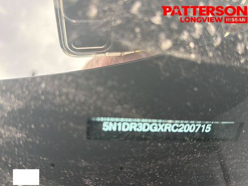Used 2024 Nissan Pathfinder Platinum w/ Black Appearance Package FWD image 30